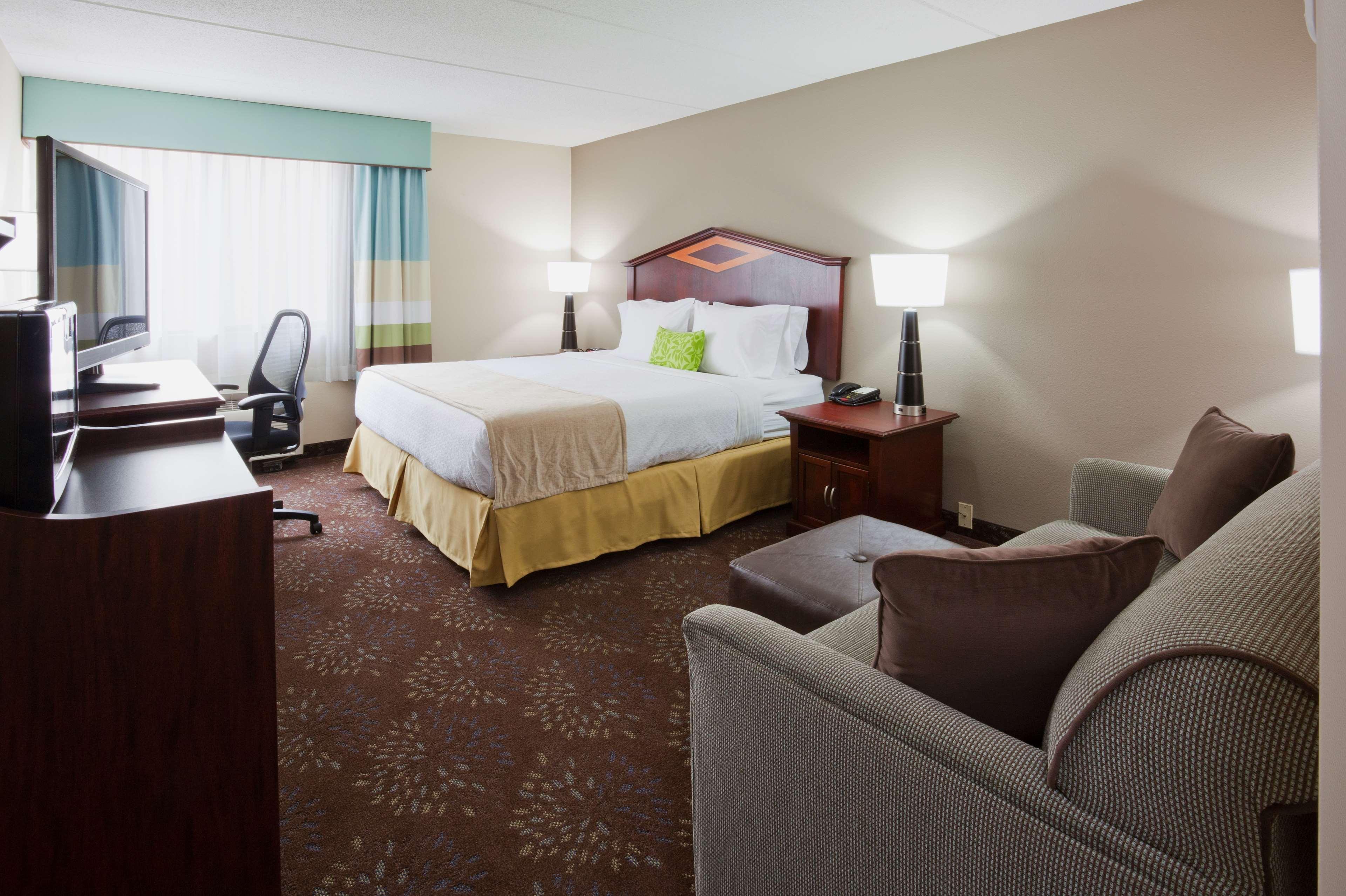 Best Western Plus Willmar Exterior photo
