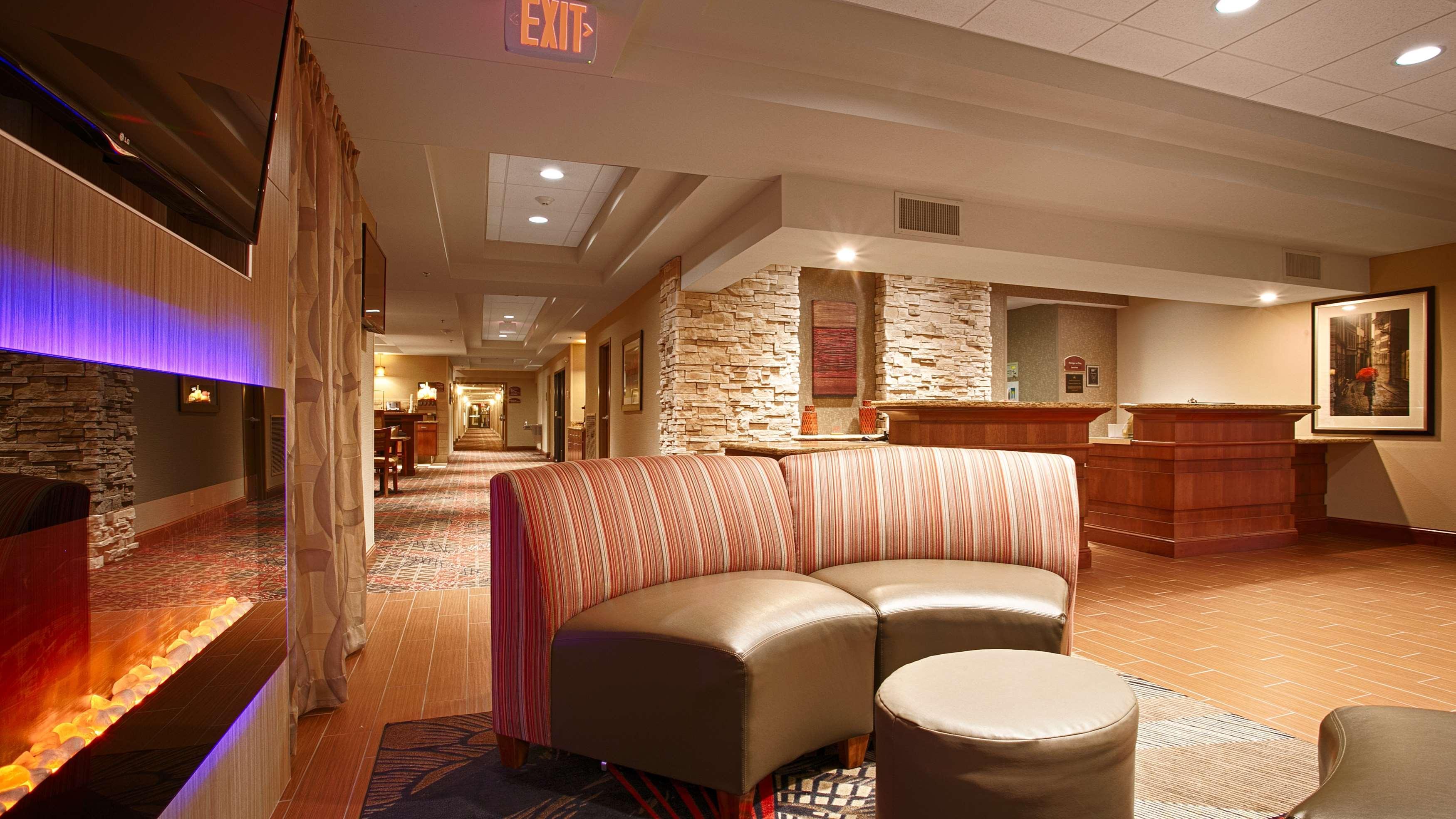 Best Western Plus Willmar Exterior photo