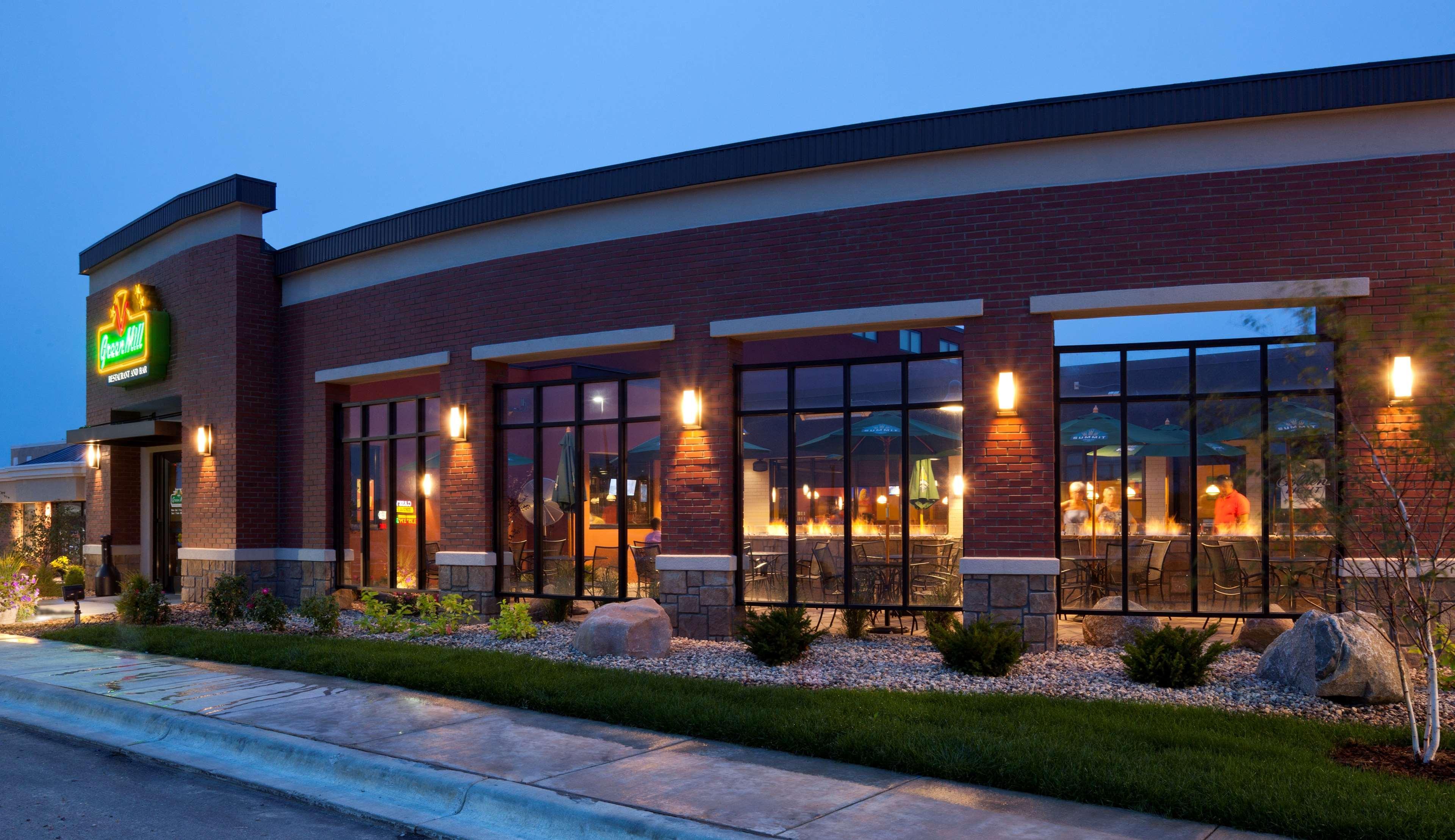 Best Western Plus Willmar Exterior photo