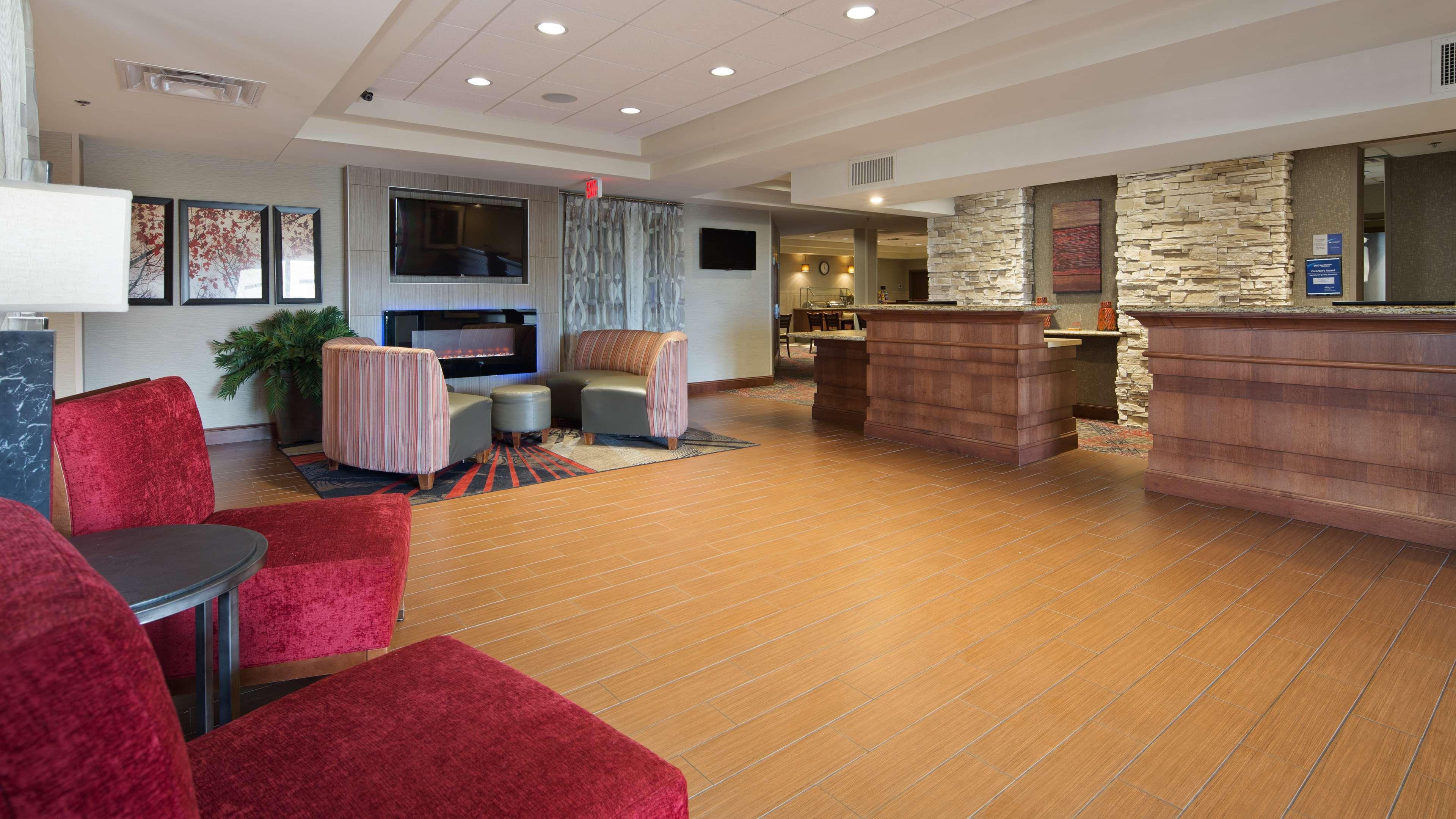 Best Western Plus Willmar Exterior photo