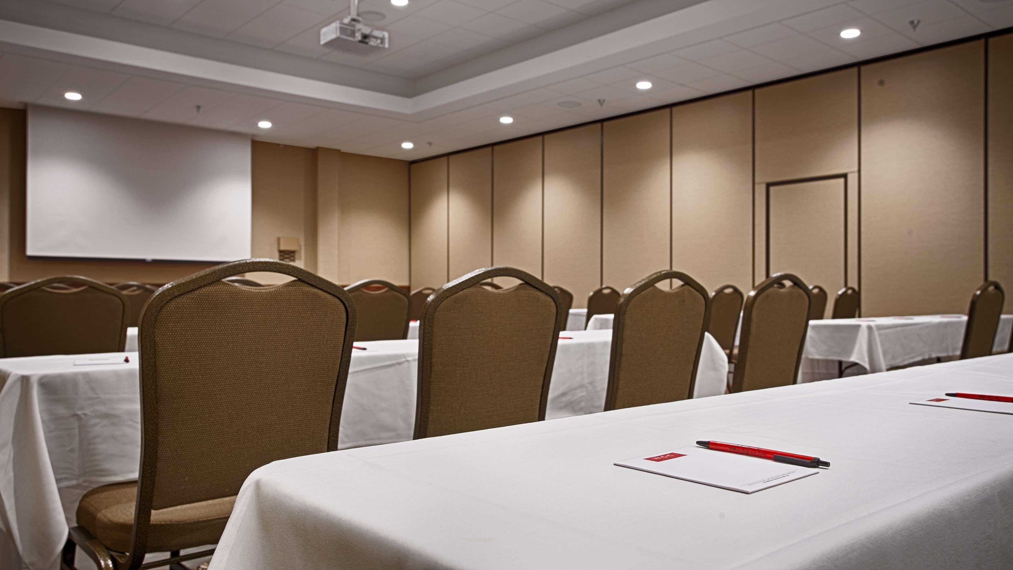 Best Western Plus Willmar Exterior photo