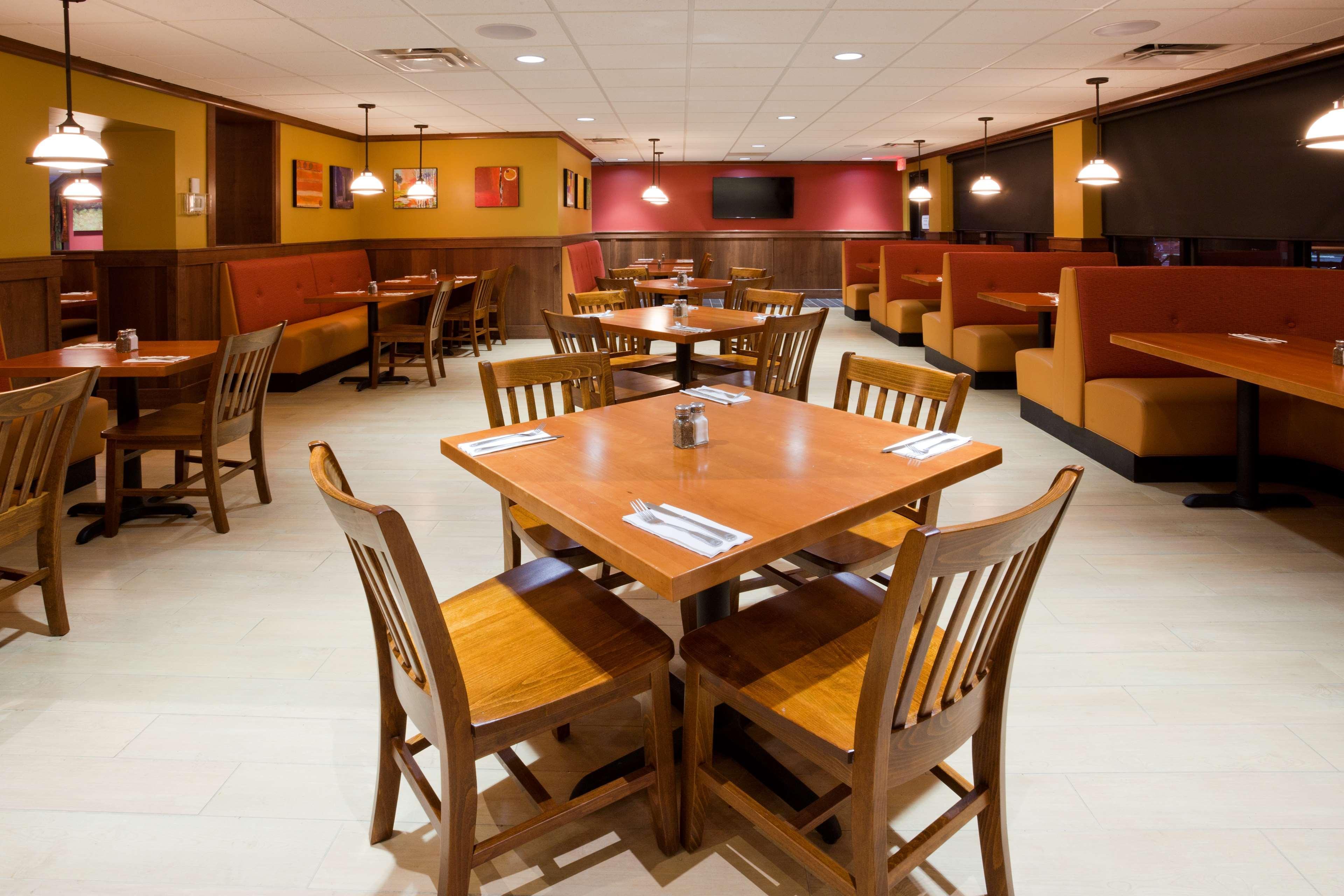 Best Western Plus Willmar Exterior photo